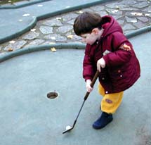 &agrave; l'arriv&eacute;e du trou n°2